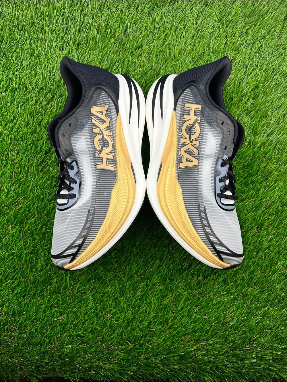 Hoka One One Cielo X1 2.0 Men’s Marathon Carbon Plated Running Shoes - 10